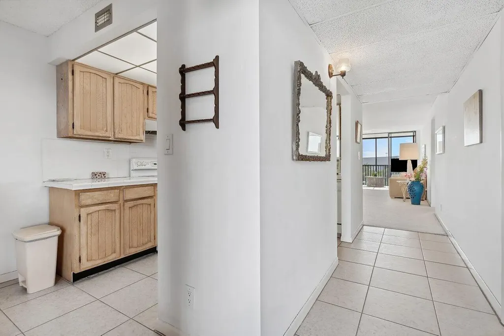 13 Royal Palm Way Boca Raton FL 33432