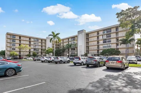 13 Royal Palm Way Boca Raton FL 33432