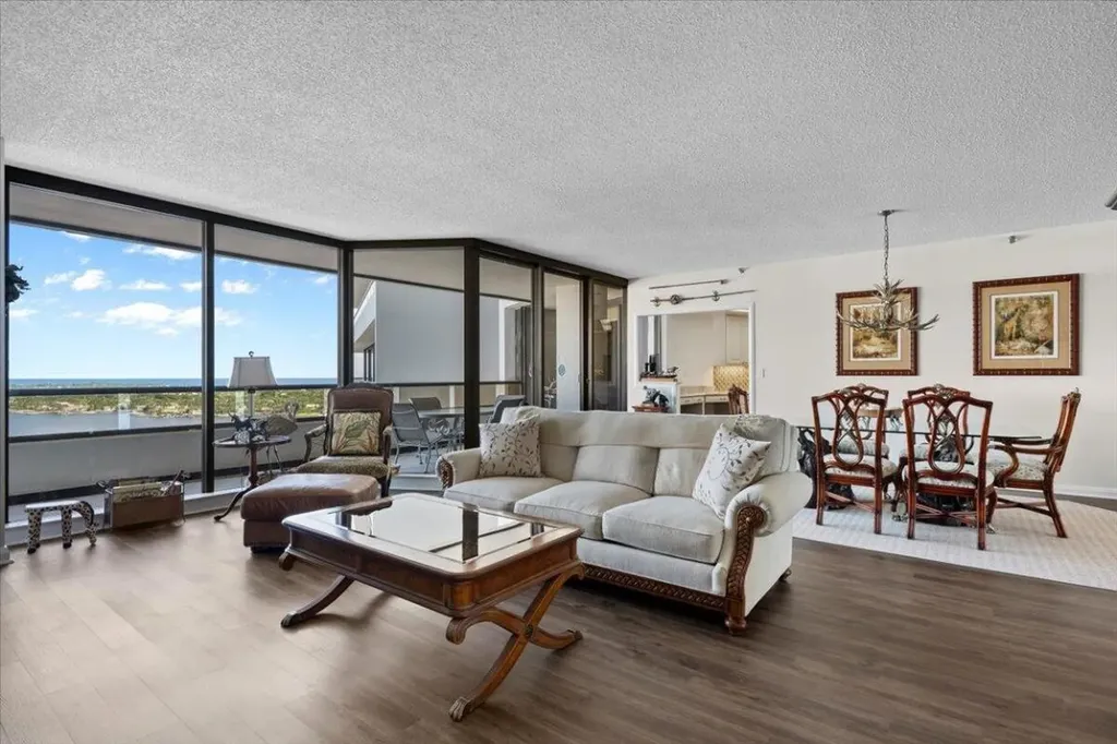 100 Lakeshore Drive North Palm Beach FL 33408