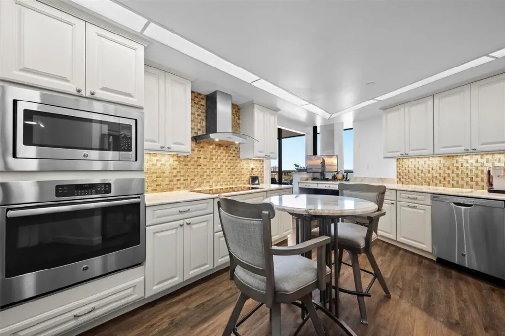 100 Lakeshore Drive North Palm Beach FL 33408