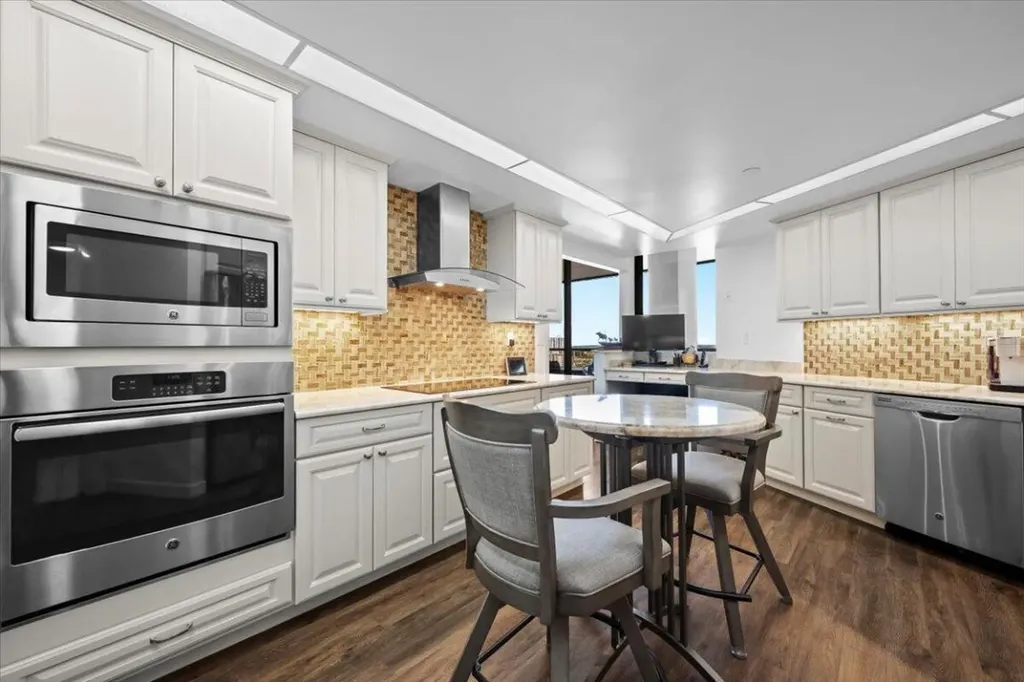 100 Lakeshore Drive North Palm Beach FL 33408