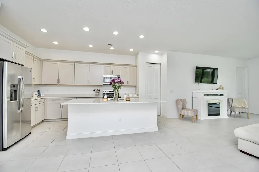 16420 Sandy Shore Drive Loxahatchee FL 33470