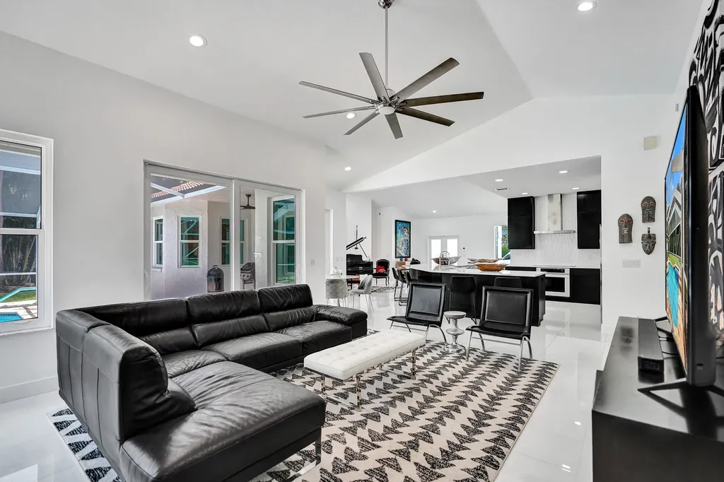 4300 Hunting Trail Lake Worth FL 33467
