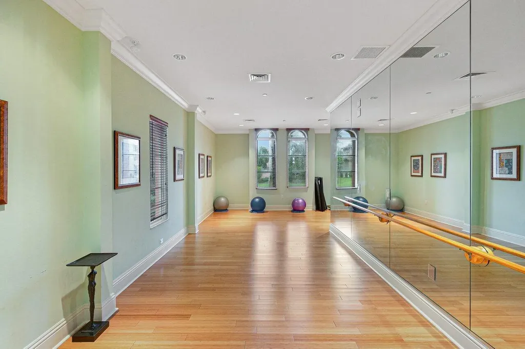 6464 Bellamalfi Street Boca Raton FL 33496