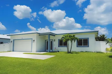 115 SW Oakridge Drive Port St Lucie FL 34984