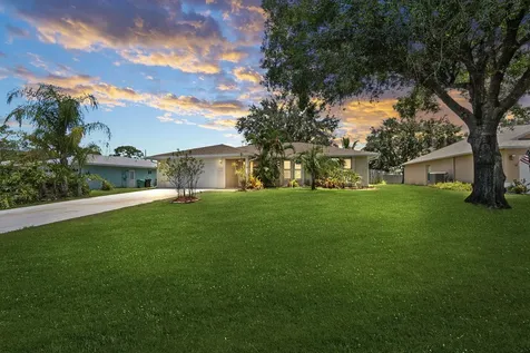 1681 SE Clearmont Street Port St Lucie FL 34983