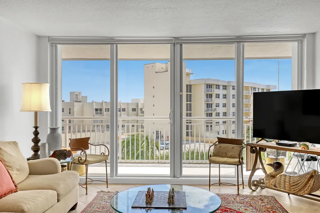 3546 S Ocean Boulevard South Palm Beach FL 33480