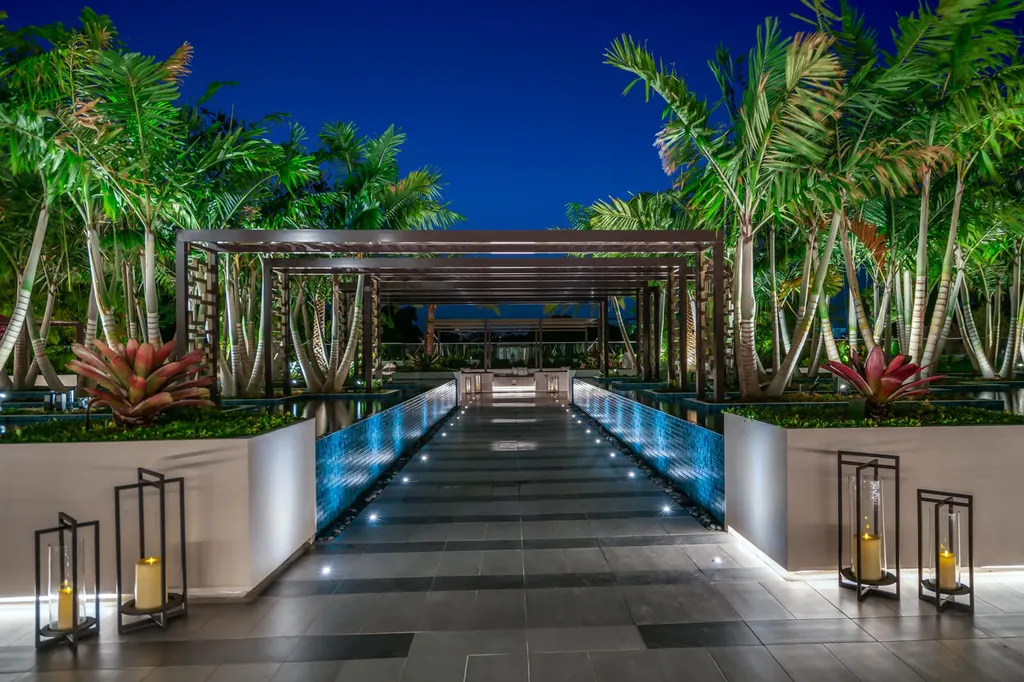 200 SE Mizner Boulevard Boca Raton FL 33432
