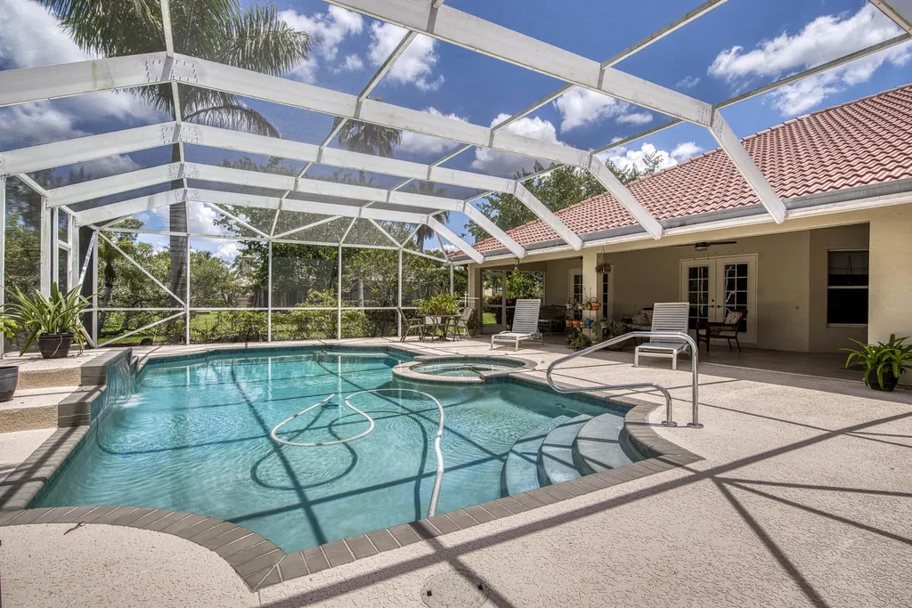5681 Lago Del Sol Drive Lake Worth FL 33449