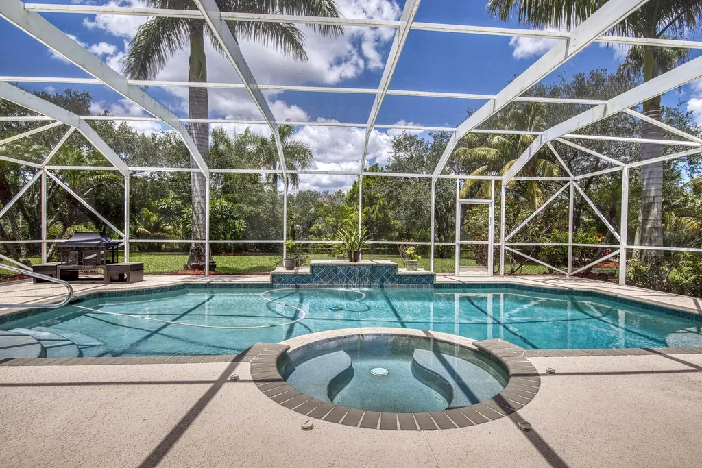 5681 Lago Del Sol Drive Lake Worth FL 33449