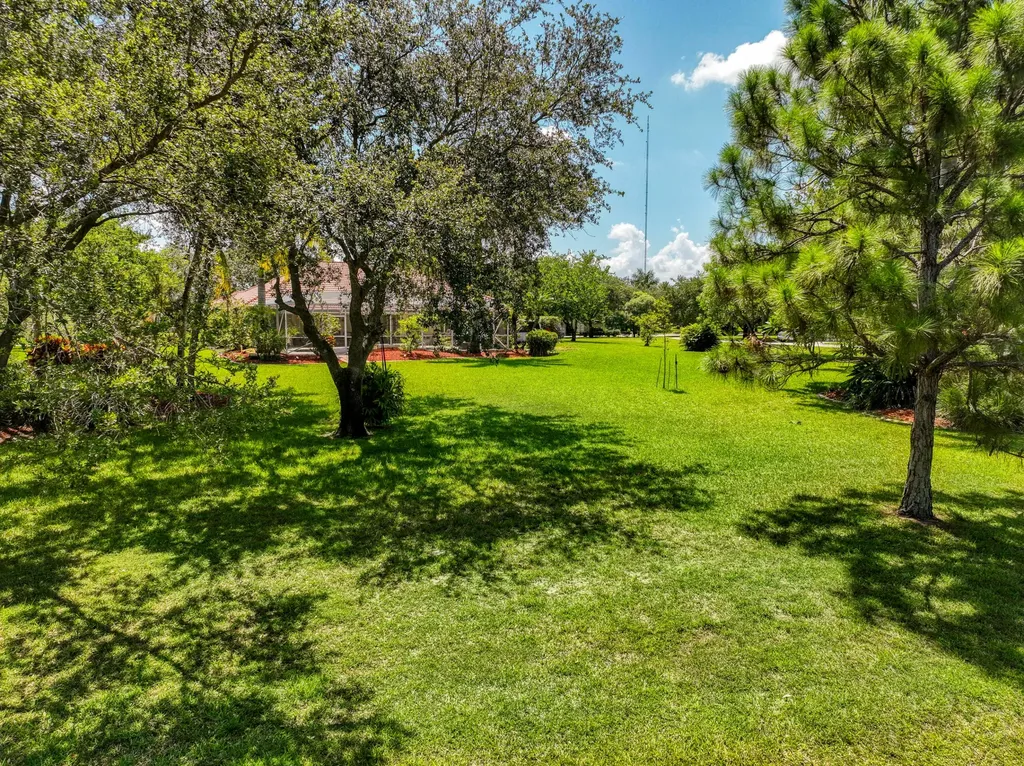 5681 Lago Del Sol Drive Lake Worth FL 33449