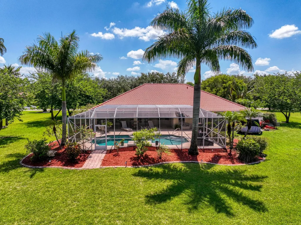 5681 Lago Del Sol Drive Lake Worth FL 33449