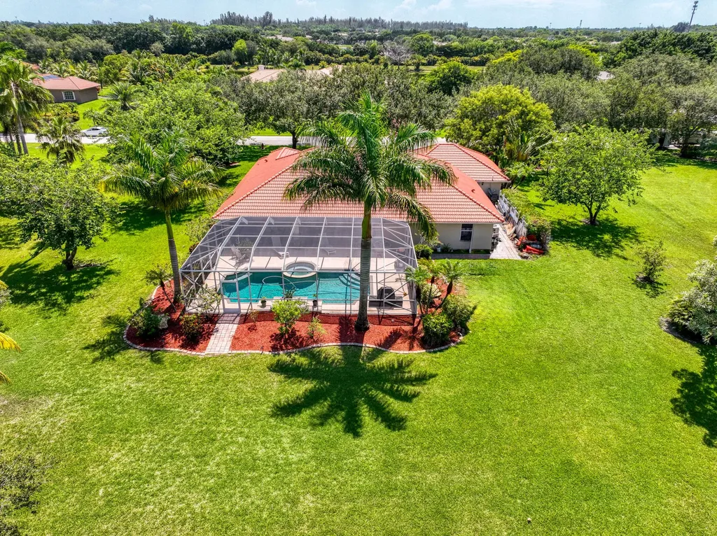 5681 Lago Del Sol Drive Lake Worth FL 33449