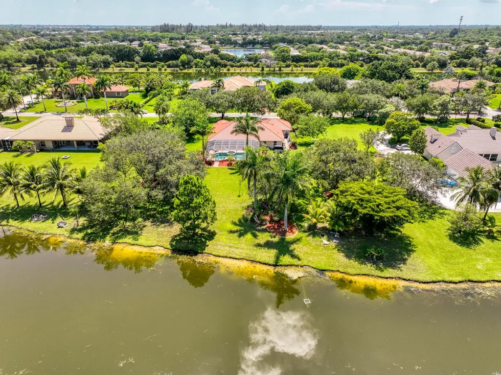 5681 Lago Del Sol Drive Lake Worth FL 33449