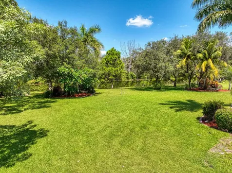 5681 Lago Del Sol Drive Lake Worth FL 33449