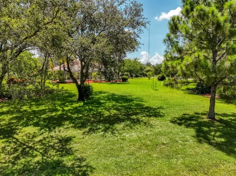 5681 Lago Del Sol Drive Lake Worth FL 33449