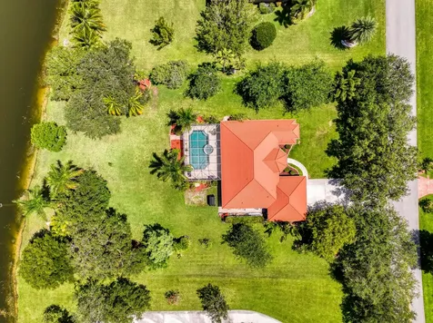 5681 Lago Del Sol Drive Lake Worth FL 33449