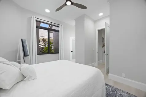 10253 Shireoaks Lane Boca Raton FL 33498