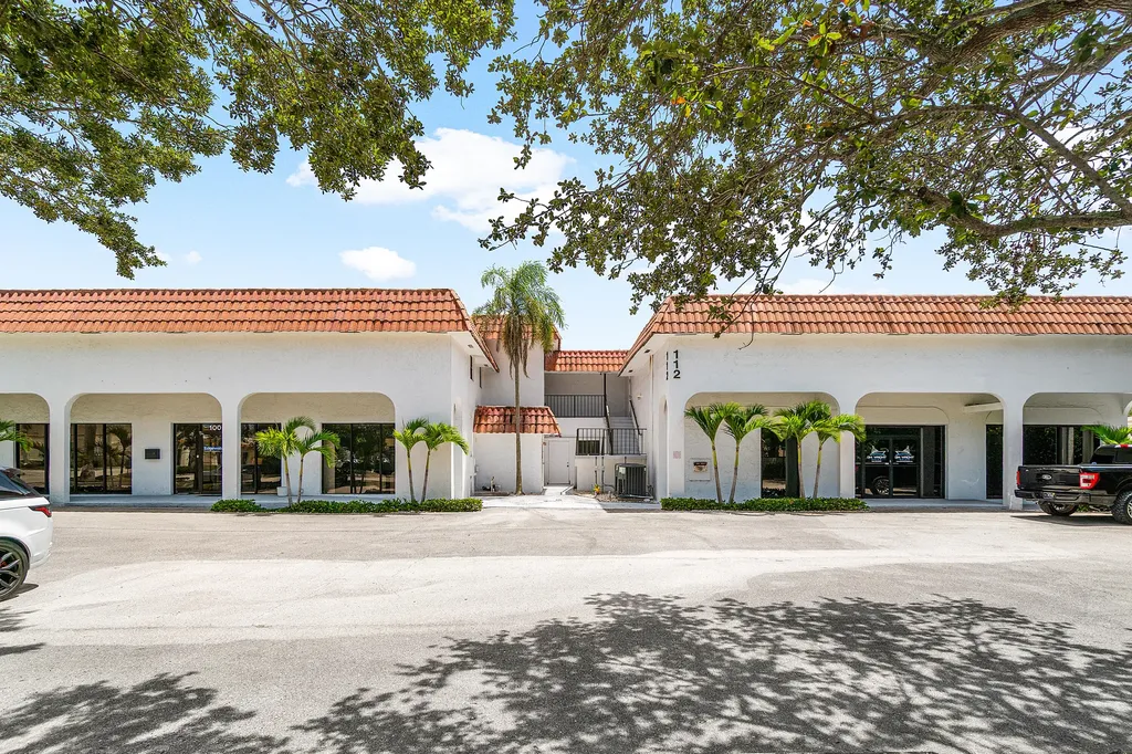 112 N Us Highway 1 Tequesta FL 33469