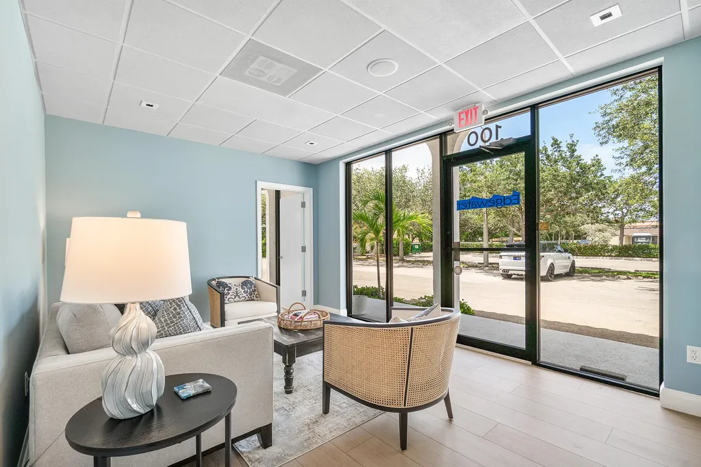 112 N Us Highway 1 Tequesta FL 33469
