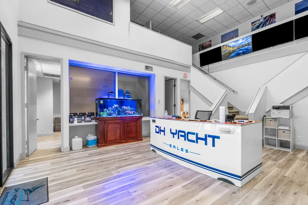 112 N Us Highway 1 Tequesta FL 33469