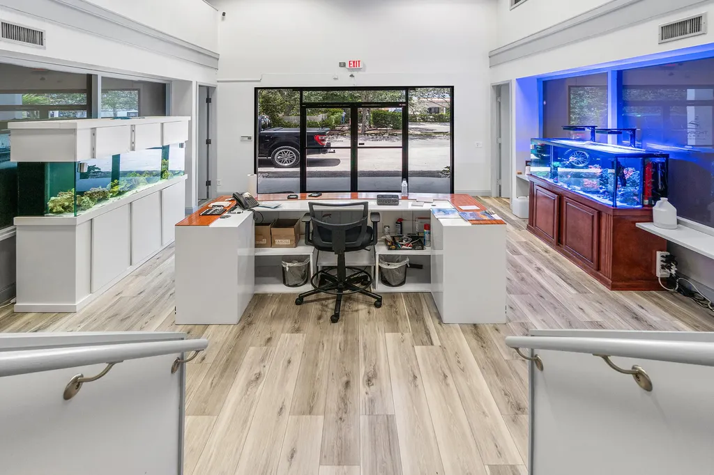 112 N Us Highway 1 Tequesta FL 33469