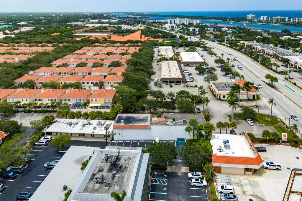 112 N Us Highway 1 Tequesta FL 33469