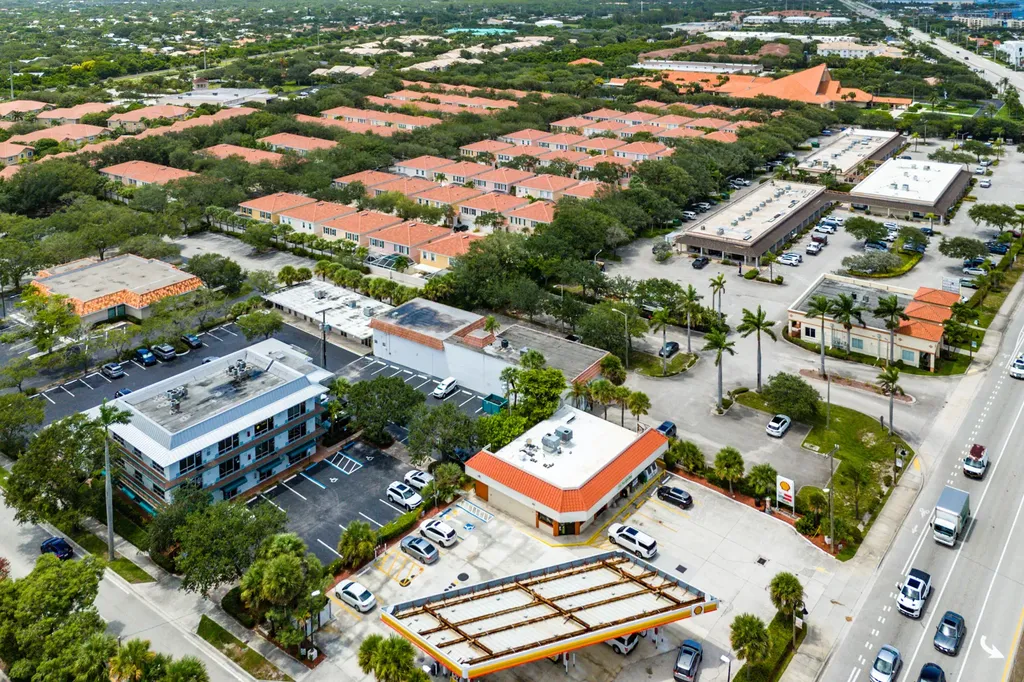 112 N Us Highway 1 Tequesta FL 33469