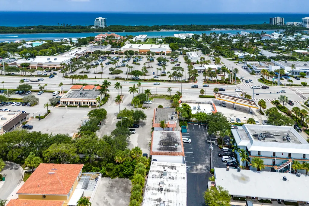 112 N Us Highway 1 Tequesta FL 33469