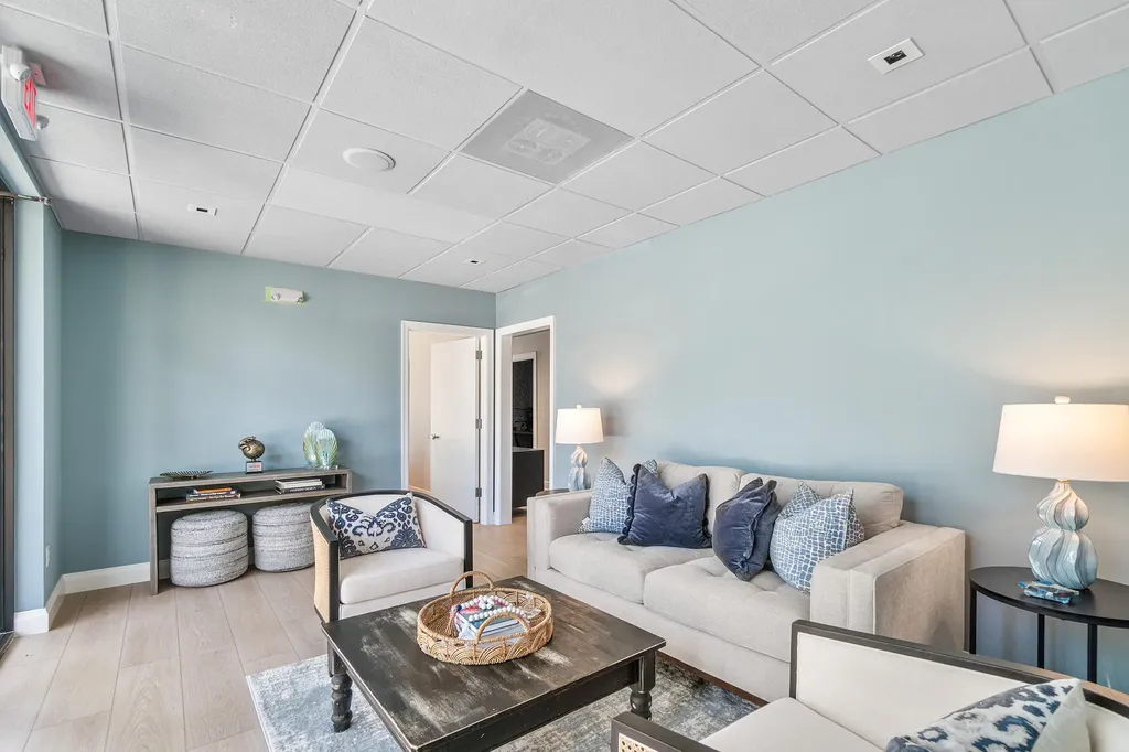 112 N Us Highway 1 Tequesta FL 33469