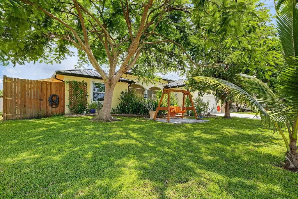 3949 SW Helmlinger Street Port St Lucie FL 34953