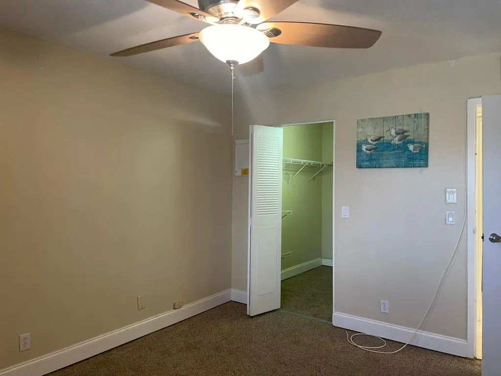 564 Brittany L Delray Beach FL 33446