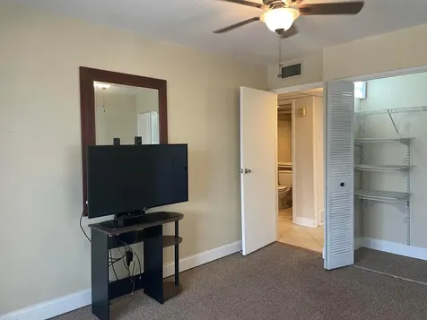 564 Brittany L Delray Beach FL 33446