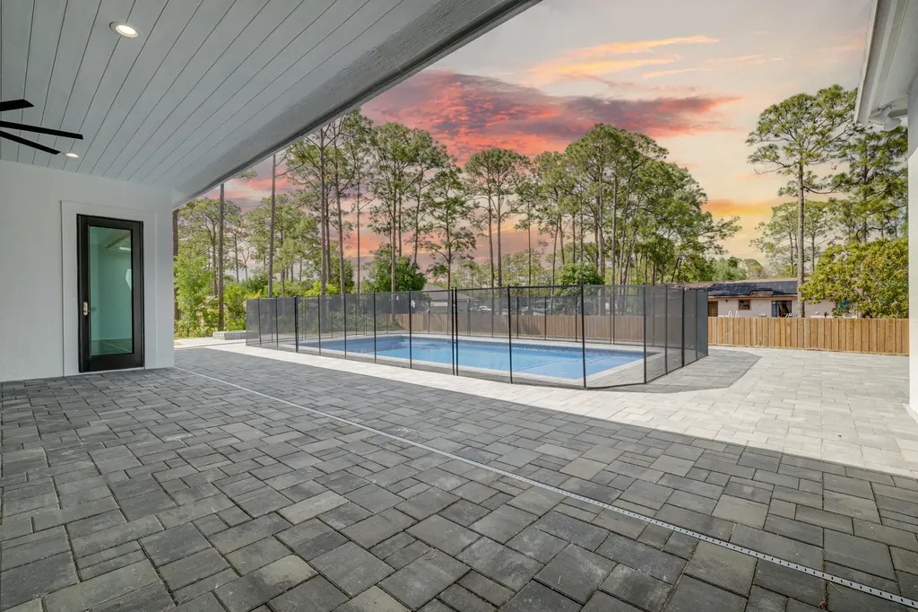 16577 Orange Boulevard N Loxahatchee FL 33470