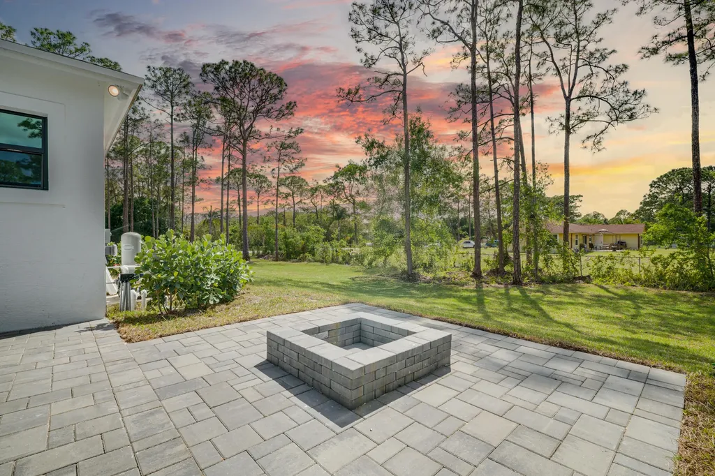 16577 Orange Boulevard N Loxahatchee FL 33470