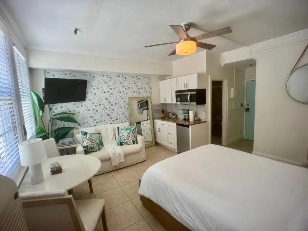 235 Sunrise Avenue Palm Beach FL 33480