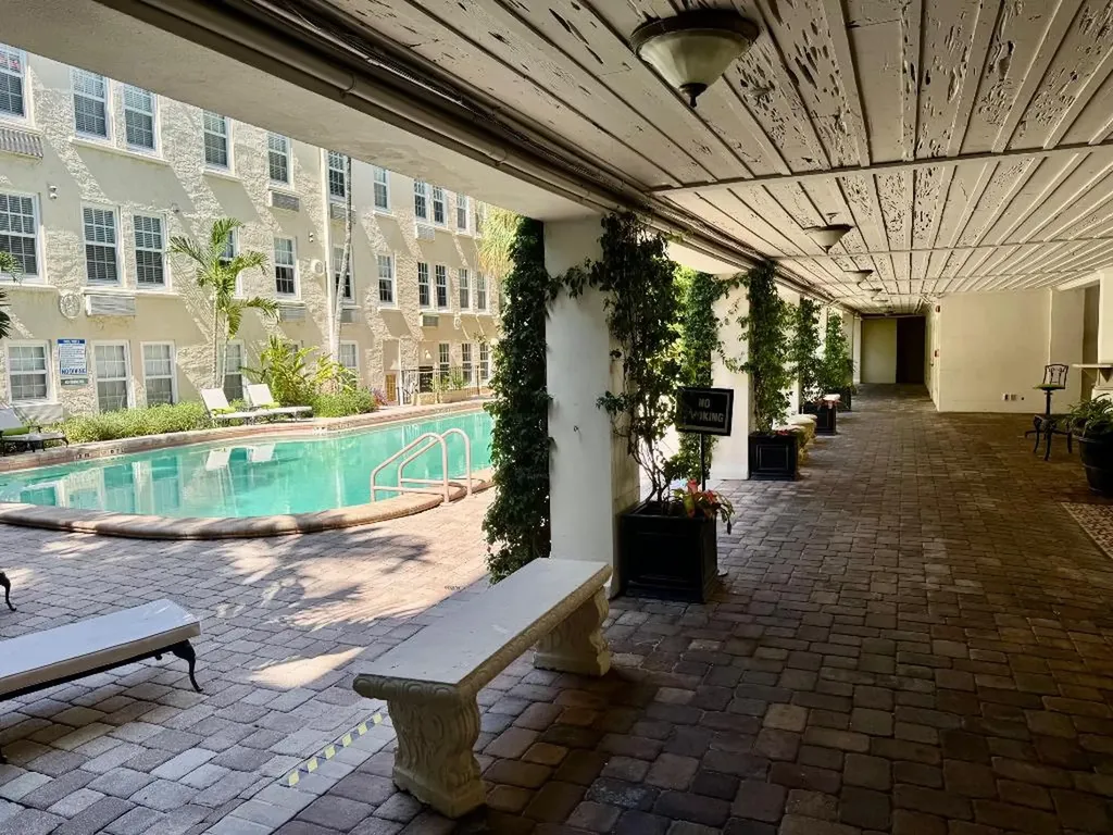 235 Sunrise Avenue Palm Beach FL 33480