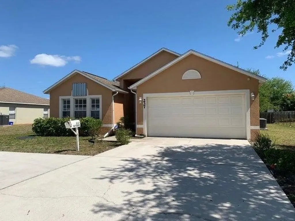 237 NW Bayshore Boulevard Port St Lucie FL 34983