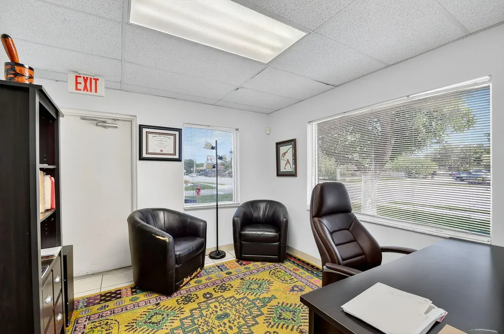 3865 10th Avenue N Palm Springs FL 33461