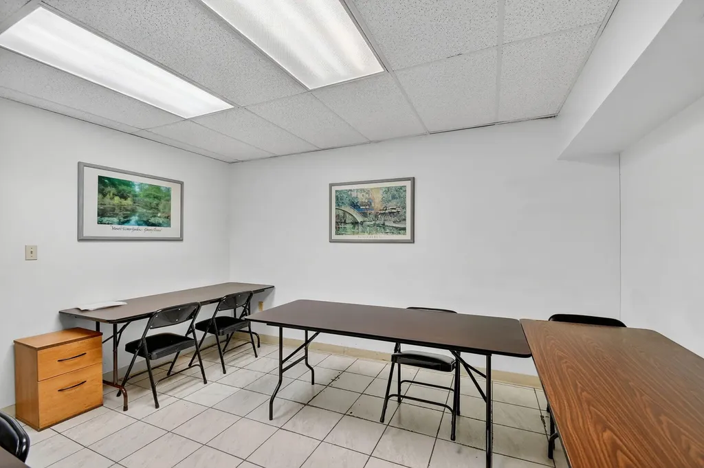 3865 10th Avenue N Palm Springs FL 33461