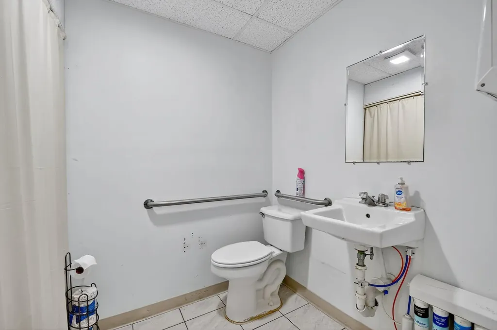 3865 10th Avenue N Palm Springs FL 33461