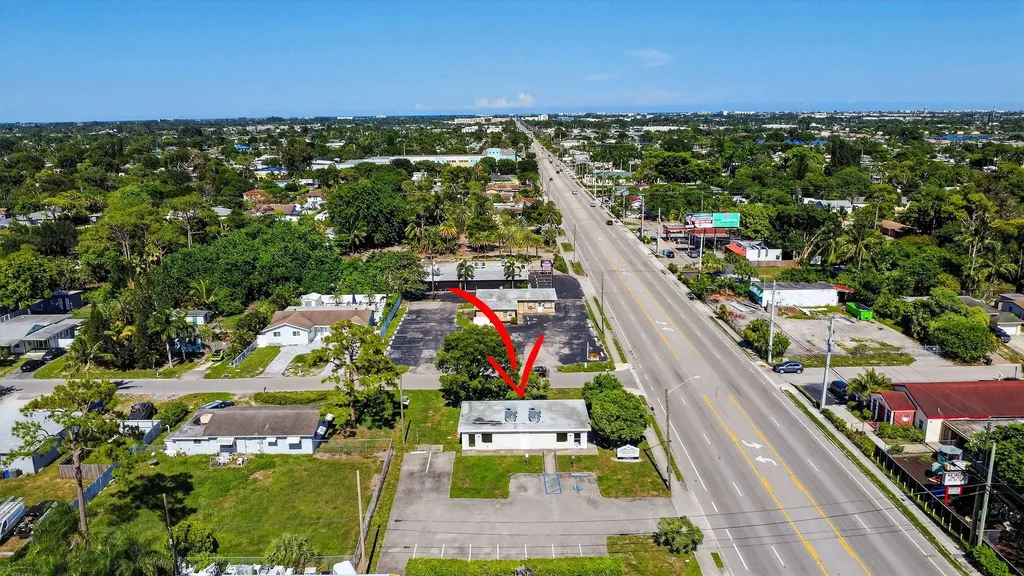 3865 10th Avenue N Palm Springs FL 33461