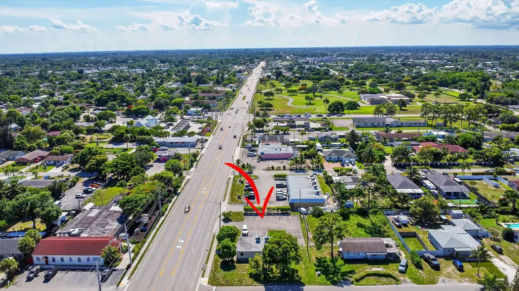 3865 10th Avenue N Palm Springs FL 33461