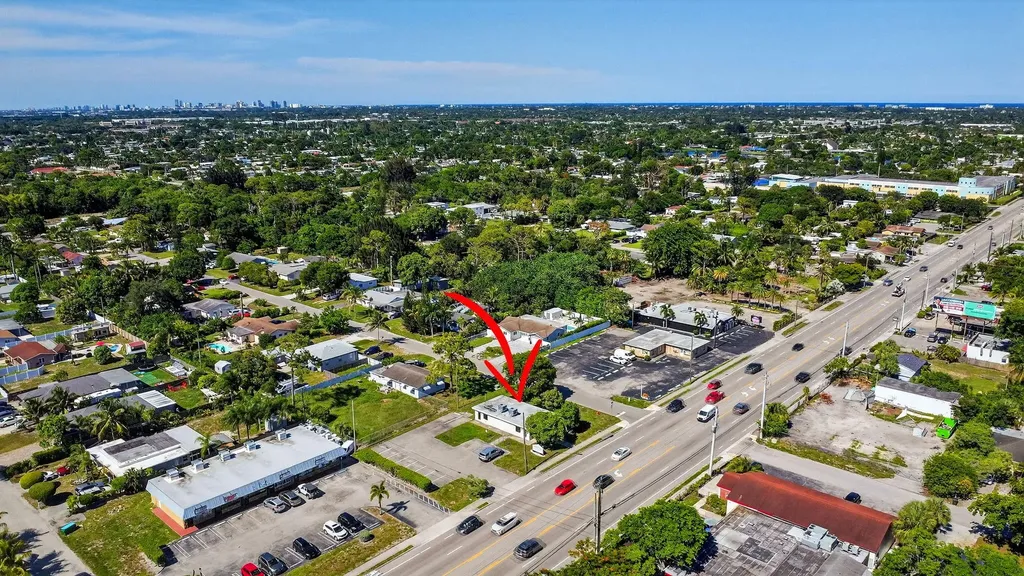 3865 10th Avenue N Palm Springs FL 33461