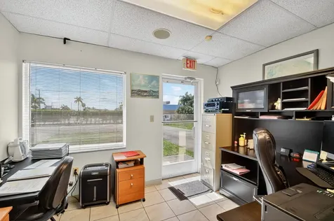 3865 10th Avenue N Palm Springs FL 33461