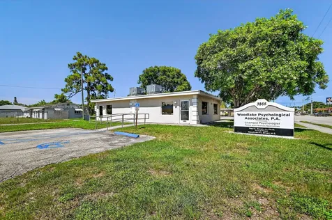 3865 10th Avenue N Palm Springs FL 33461