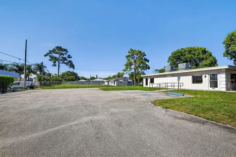3865 10th Avenue N Palm Springs FL 33461