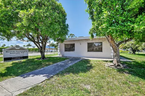 3865 10th Avenue N Palm Springs FL 33461