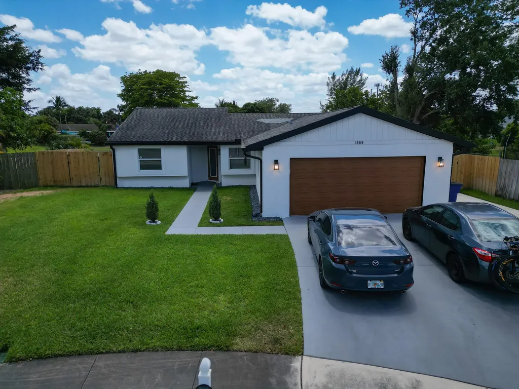 10908 Grandview Court Royal Palm Beach FL 33411