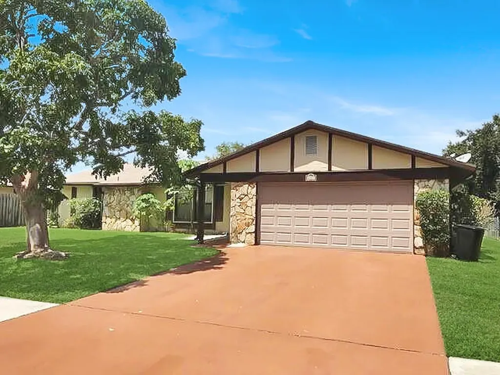 5203 Michael Avenue Boynton Beach FL 33472